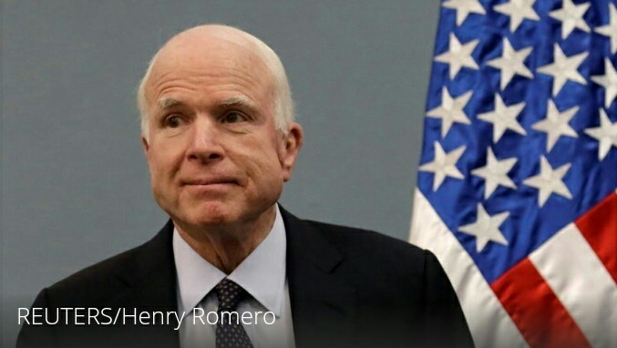 Preminuo američki senator John McCain