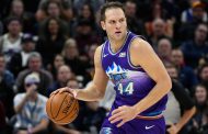 Bojan Bogdanovic leads balanced Utah Jazz offence to fifth straight victory