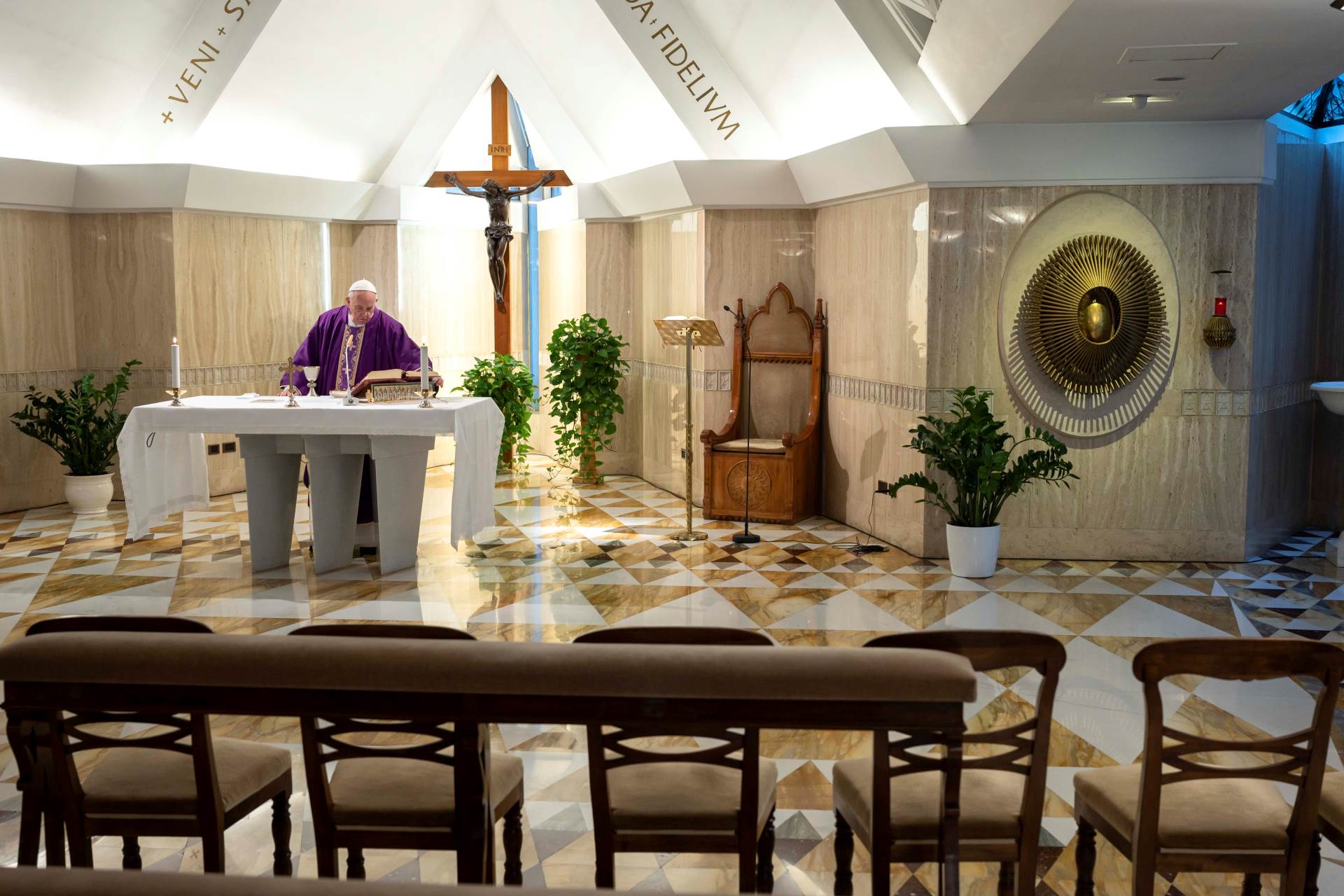 Papa Franjo održao prvu virtuelnu misu