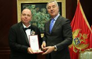 Đukanović uručio orden crnogorske zastave pravnom savjetniku u Ambasadi SAD-a