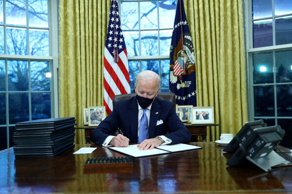 Biden potpisao ukaze u vezi s klimom, SZO, pandemijom, imigracijom