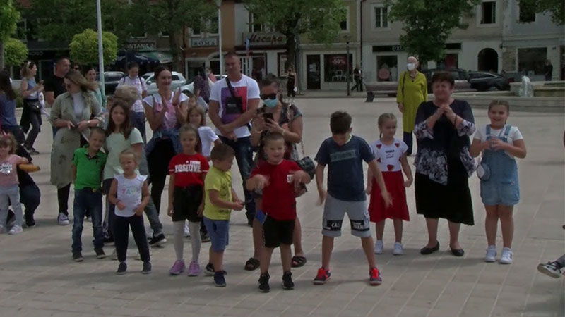 Upriličen koncert „Za ptice i petice“ za srećan polazak djece u vrtić i školu