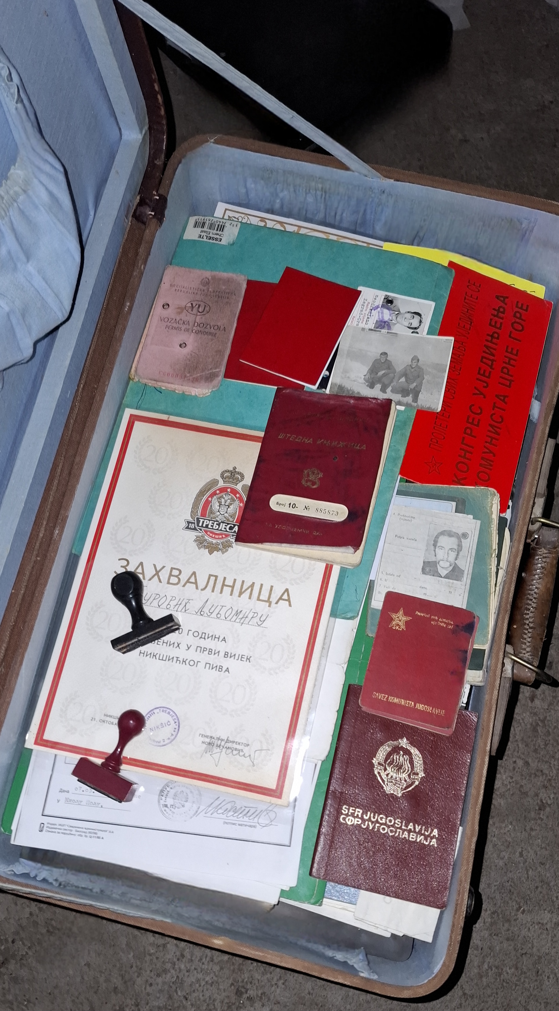 Kad prošlost progovori iz kofera