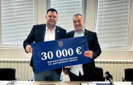 Predsjednik Opštine Nikšić  uručuio donaciju od 30.000 € direktoru JZU „Dom zdravlja“ Nikšić