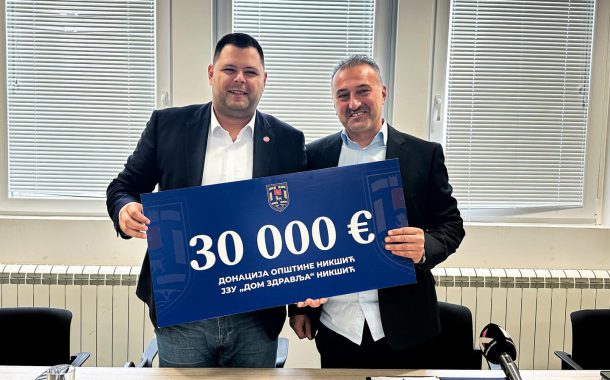 Predsjednik Opštine Nikšić uručuio donaciju od 30.000 € direktoru JZU „Dom zdravlja“ Nikšić