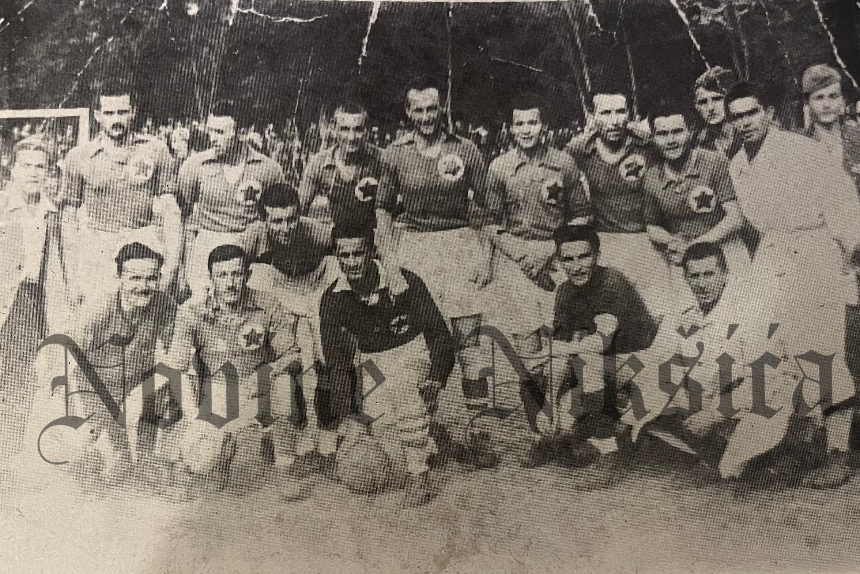 Prvu međunarodnu fudbalsku utakmicu reprezentacija Crne Gore odigrala je 1945. godine