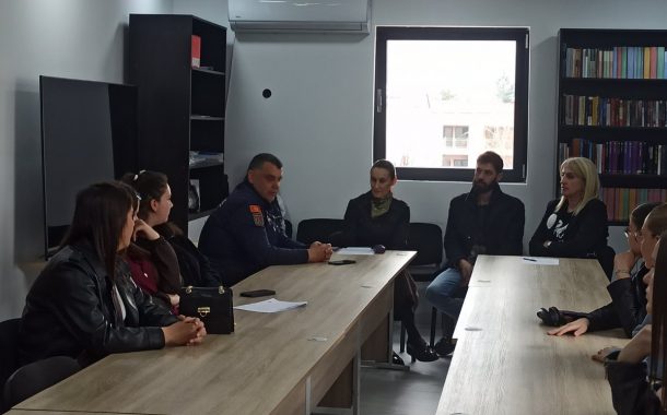 Dok šuma stoji, budućnost postoji