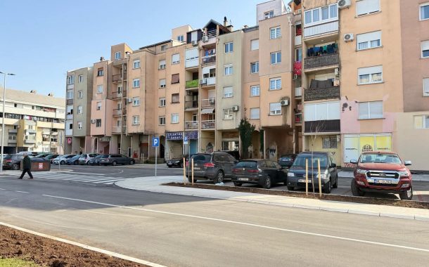 ZAVRŠENO UREĐENJE PROSTORA KOD ZGRADE „DESETKE“