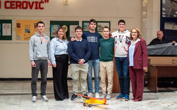 DIGITALNA EVOLUCIJA U GIMNAZIJI „STOJAN CEROVIĆ“