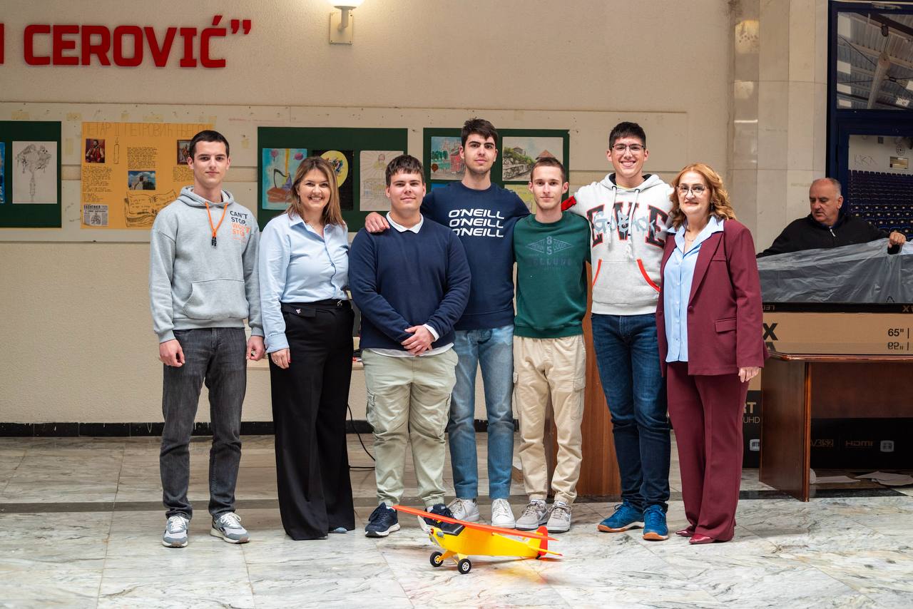 DIGITALNA EVOLUCIJA U GIMNAZIJI „STOJAN CEROVIĆ“