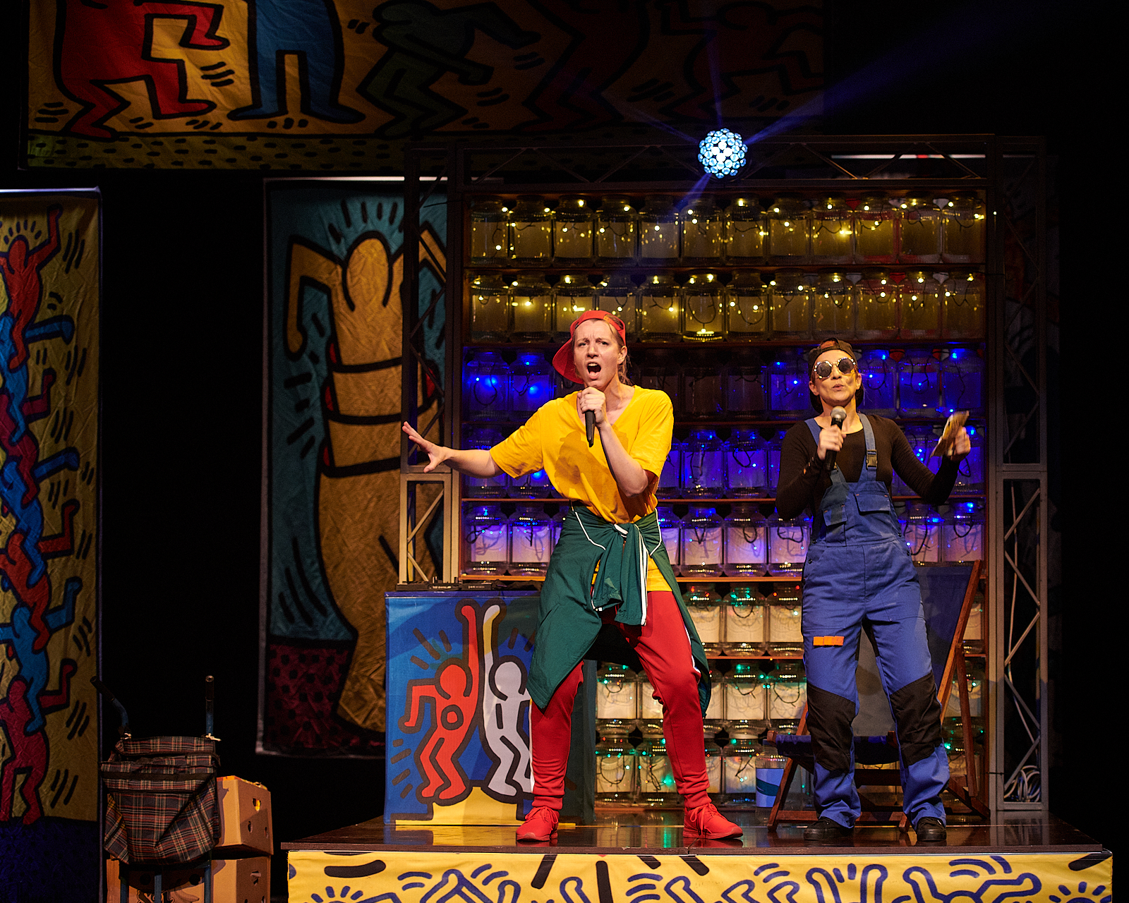 Predstava za djecu „Cvrčak i mrav“ u Nikšićkom pozorištu