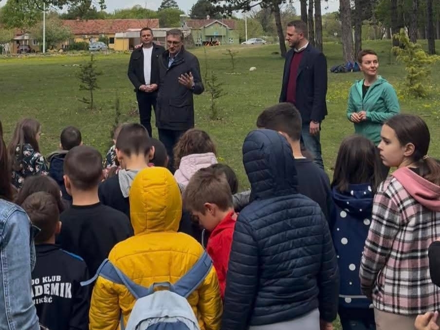 Nevladino udruženje „Putevima predaka“ obilježilo Dan planete Zemlje akcijom pošumljavanja na Trebjesi