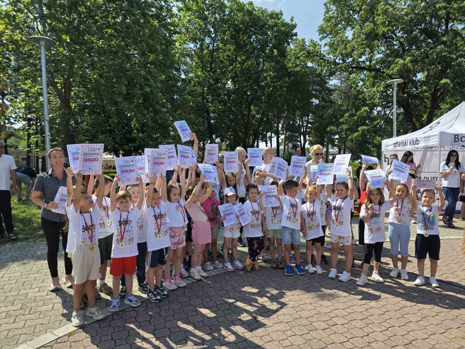 U Gradskom parku u Nikšiću pod pokroviteljstvom Crnogorskog olimpijskog komiteta obilježen OLIMPIJSKI DAN