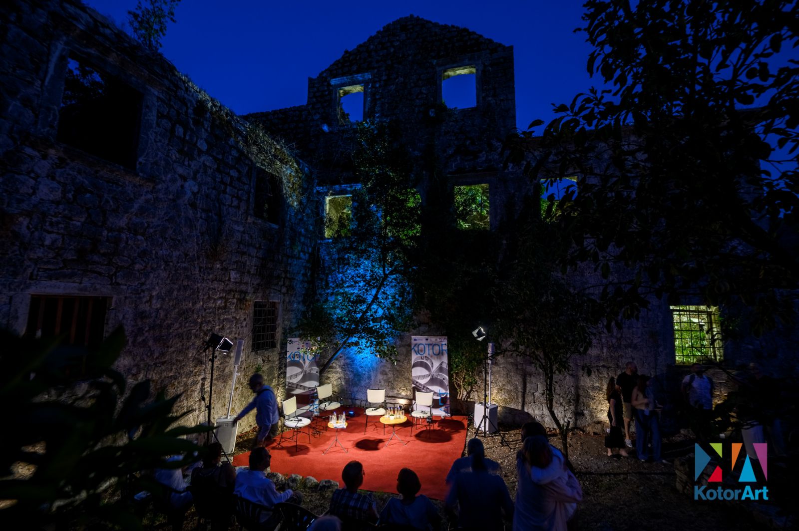 Perast: Novi život Palate Mazarović započeo KotorArt Pjacom od filozofa